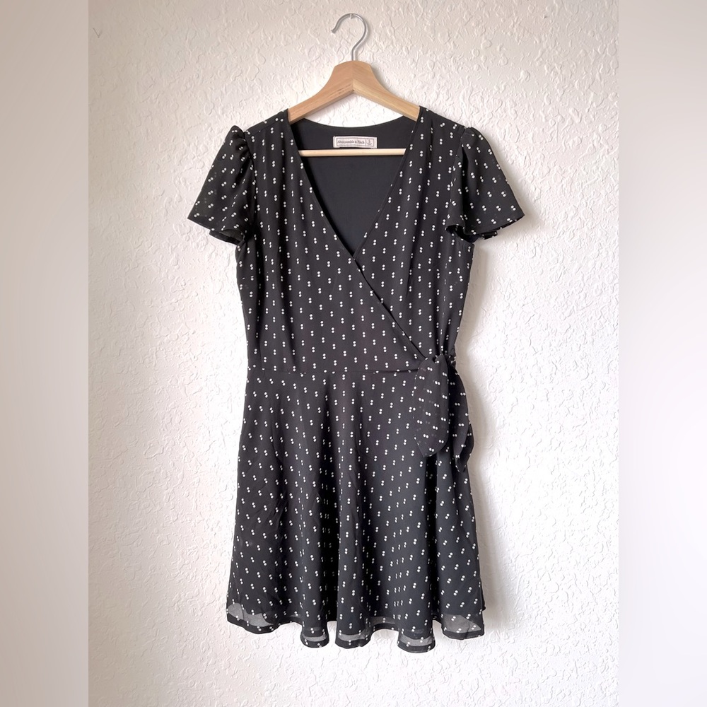 Abercrombie & Fitch printed faux wrap dress